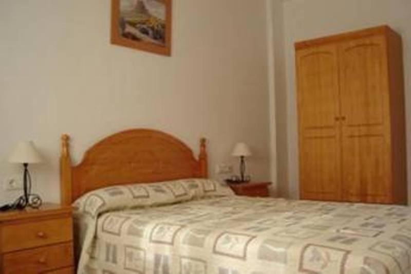 Apartamentos Las Colinas Vélez-Málaga Szoba fotó